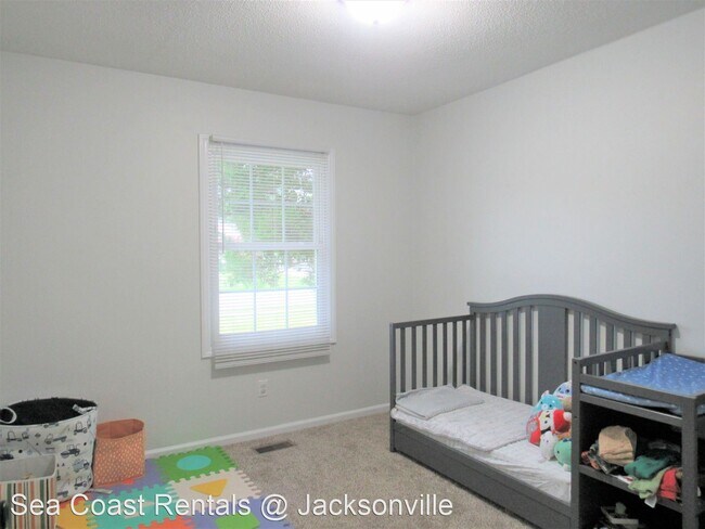 Building Photo - 3 br, 2 bath House - 625 Winchester Rd.