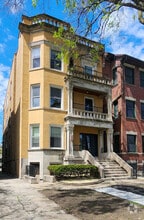 Building Photo - 4330 N Sheridan Rd