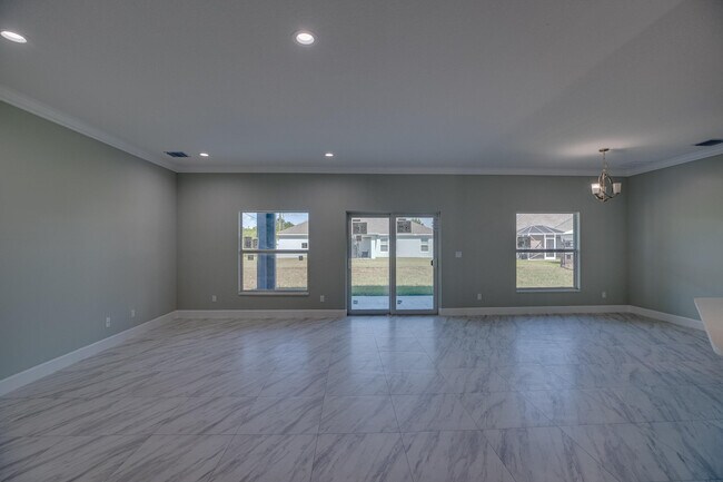 Foto del edificio - 119 SW Sea Lion Rd