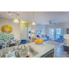 Building Photo - Sterling Town Center