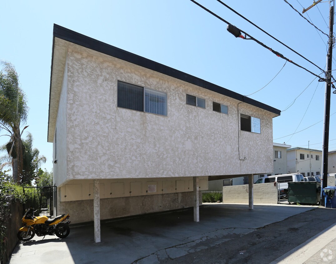 Foto del edificio - 12031 Pacific Ave
