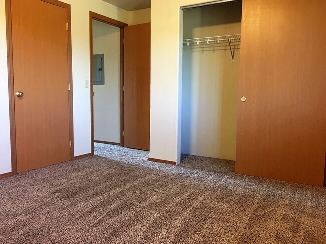 Building Photo - NE Stephens