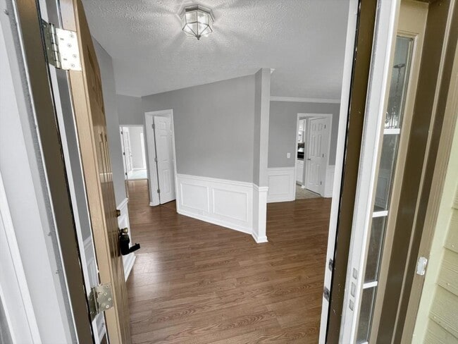 Foto del edificio - 1926 Leacroft Ct