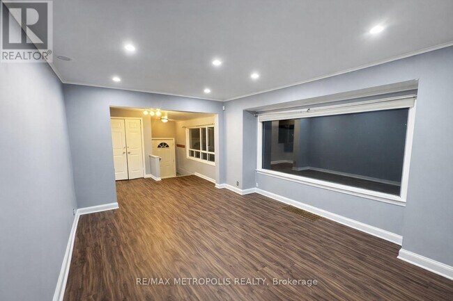 Photo du bâtiment - 61 Hart Ave