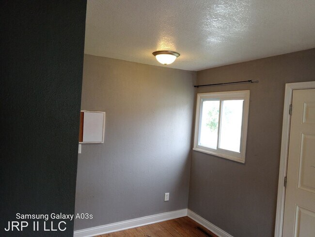 Building Photo - 3 br, 2 bath House - 410 Dalgren Ave