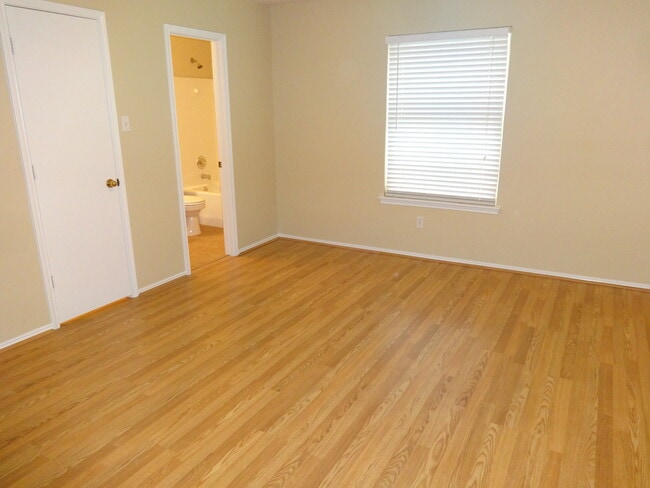 Foto del edificio - 637 Green Mountain Rd