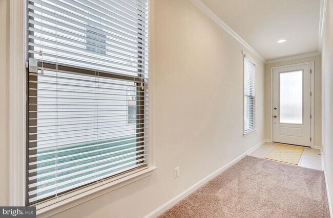 Foto del edificio - 42440 Dogwood Glen Square