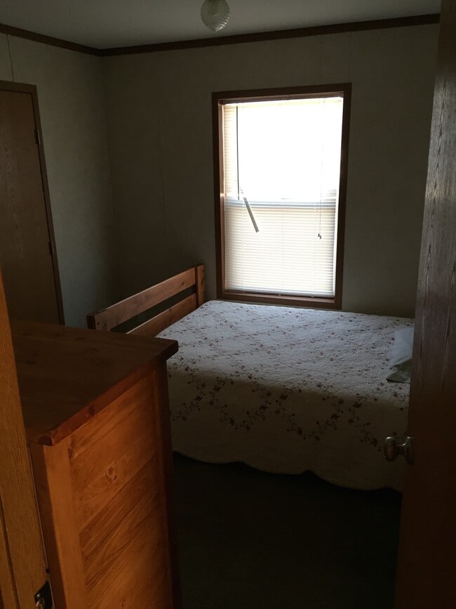Building Photo - Trailer for Rent in Belfield