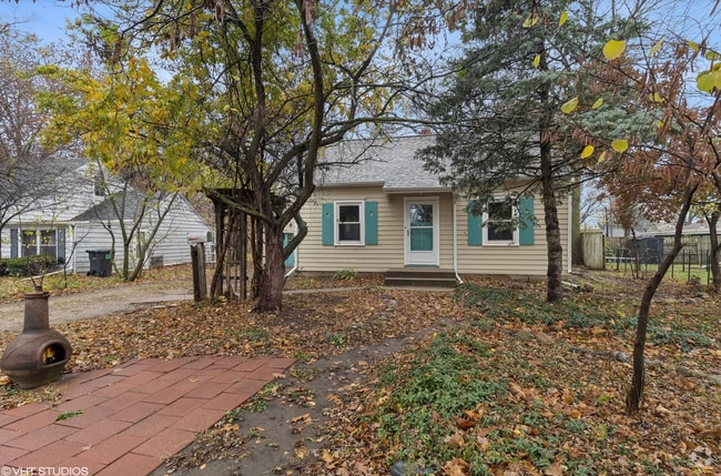 Building Photo - 1217 Scott Ave