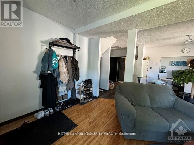 Photo du bâtiment - 110-110 Glynn Ave