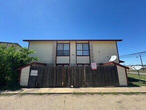 Building Photo - 1102 Covey Ln