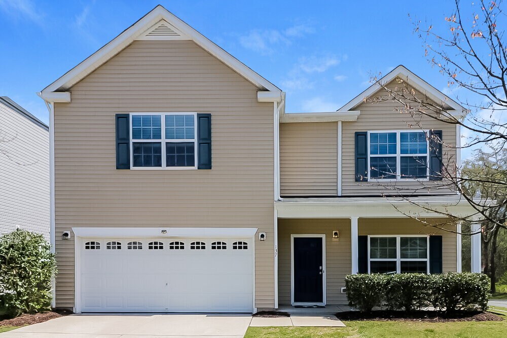 Primary Photo - 137 Charndon Way
