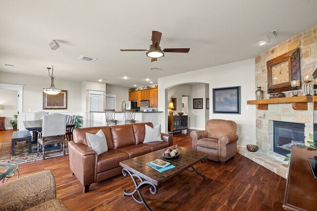 Foto del edificio - 18024 Edgewood Way