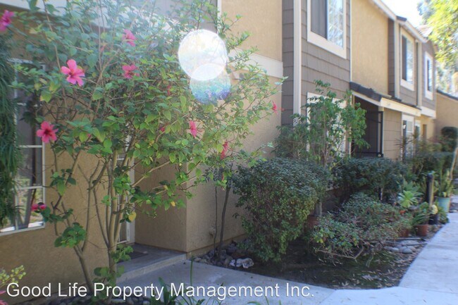 Building Photo - 3546 Caminito Carmel Landing