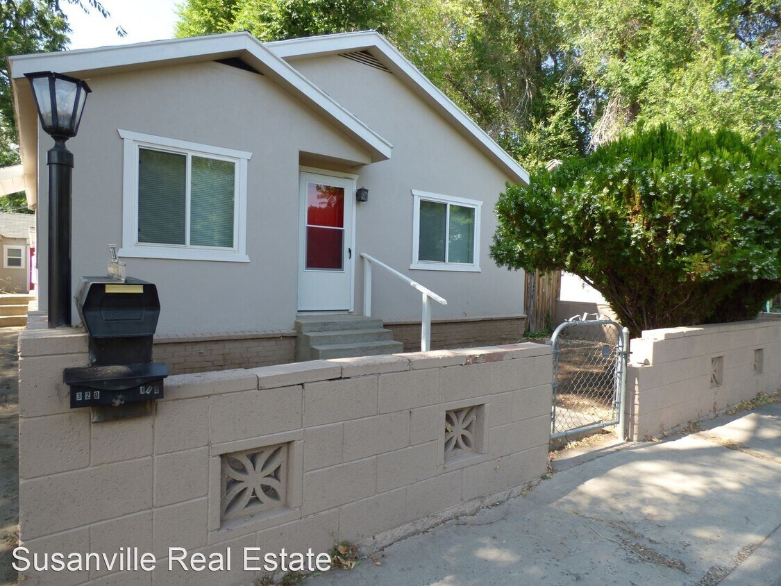 320 Martha St, Susanville, CA 96130 House Rental in Susanville, CA