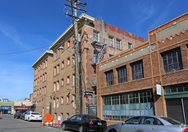 Foto del edificio - 498 25th St