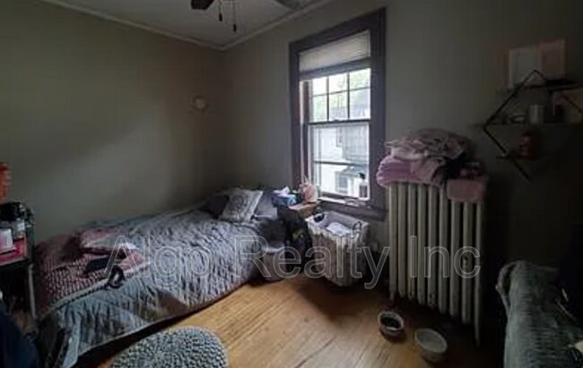 Foto del edificio - 3340 Stevens Ave