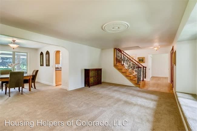 Building Photo - 4 br, 3.5 bath House - 4453 Pali Way