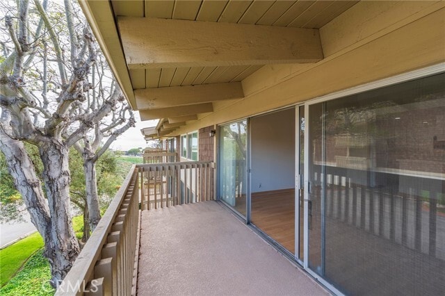 Building Photo - 6542 Ocean Crest Dr
