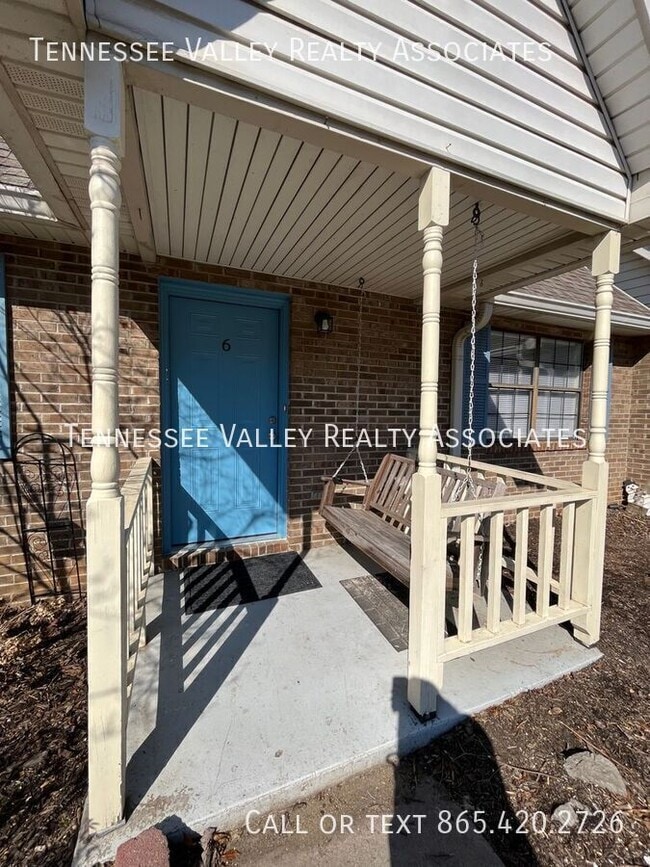 Photo - 455 Bramblewood Ln House