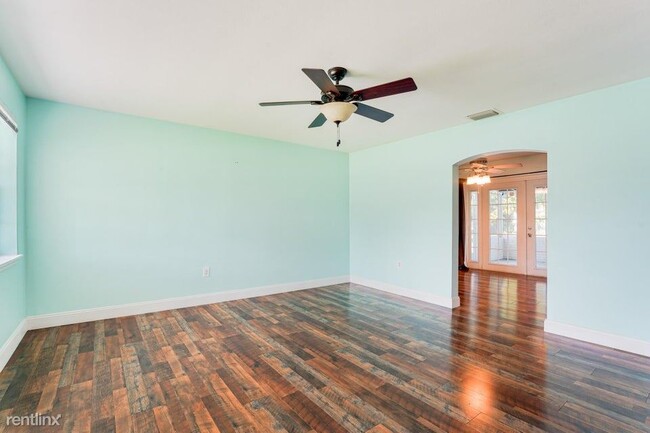 Building Photo - 3 br, 2 bath House - 828 Mango Dr
