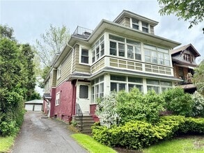 Building Photo - 328 Summer St