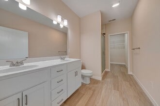 Building Photo - 111 E Ensey St