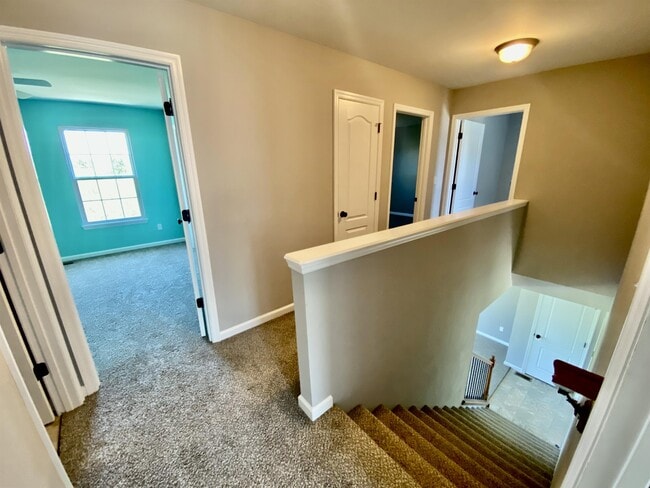 Building Photo - 27508 Forest Ridge Dr