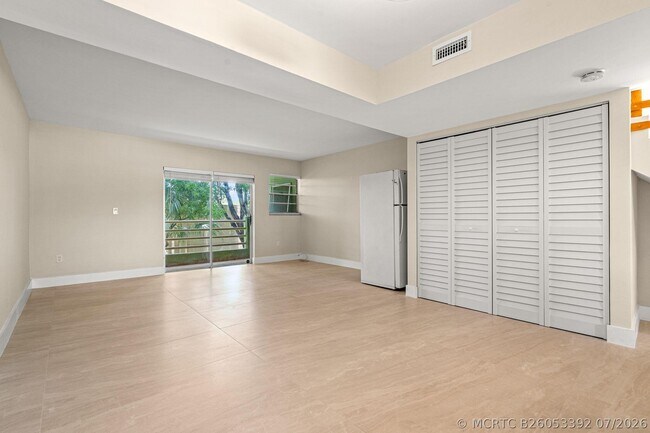 Foto del edificio - 11099 NW 7th St