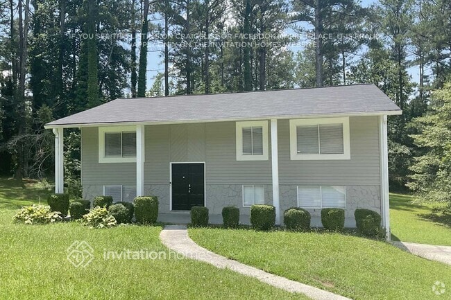 Building Photo - 2211 Doral Ct SW