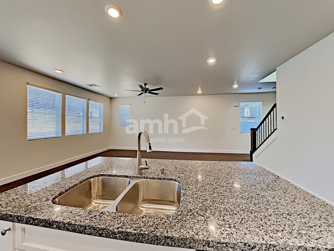Foto del edificio - 1525 Garden Swing Ave
