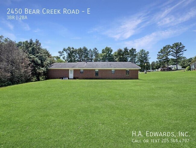 Foto del edificio - 2450 Bear Creek Rd E