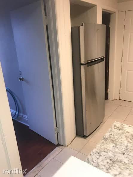 Building Photo - 4 br, 1 bath Apartment - 512-514 Devon St