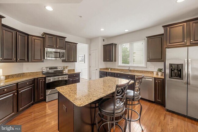 Building Photo - 406 Bricker Dr