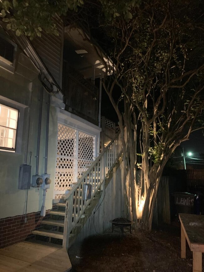407b Lewis St - Unit B - 407b Lewis St - Unit B Apartment