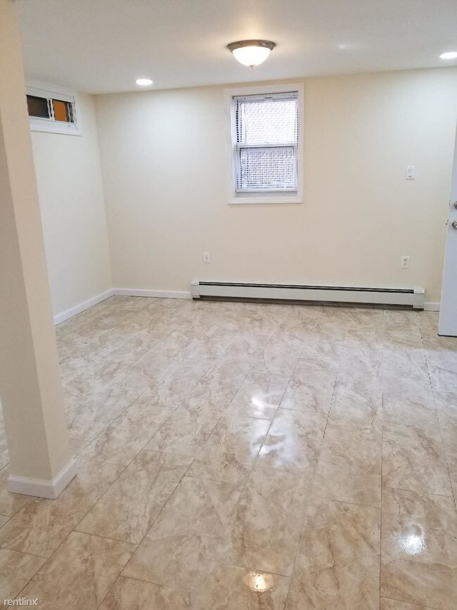 Building Photo - 4 br, 2 bath House - 62 Milton Avenue Unit 1