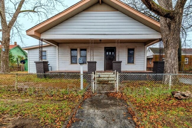 Building Photo - 151 Curry St