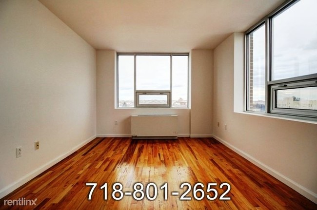 Building Photo - 360 Grove St