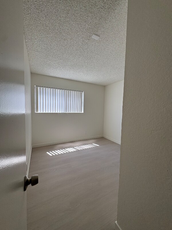 Foto del edificio - 6925 Haskell Ave