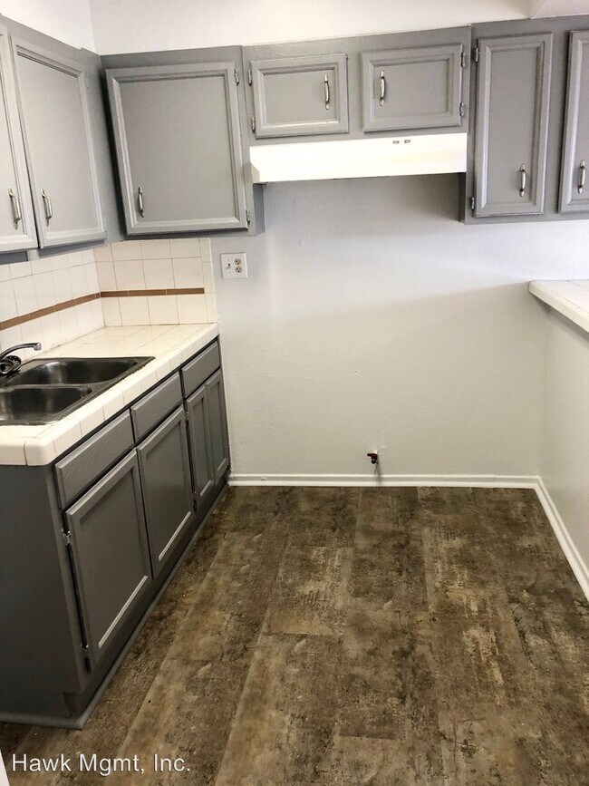 Building Photo - 11435 S New Hampshire Ave