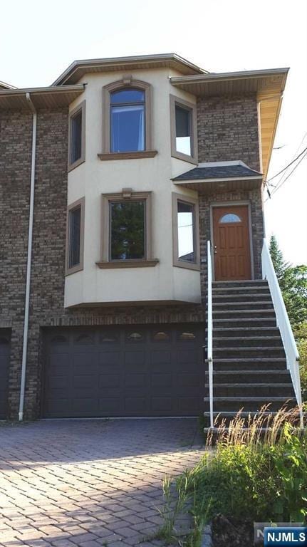 Foto del edificio - 440 Lawton Ave