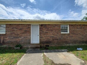 Building Photo - 6444 Applecross Ave