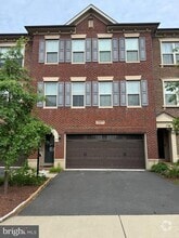 Building Photo - 23671 Sailfish Square