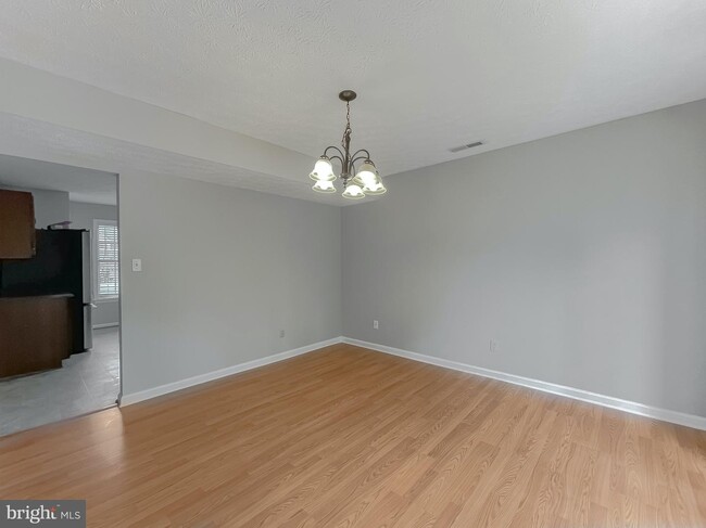 Building Photo - 23230 Hickory Nut Dr