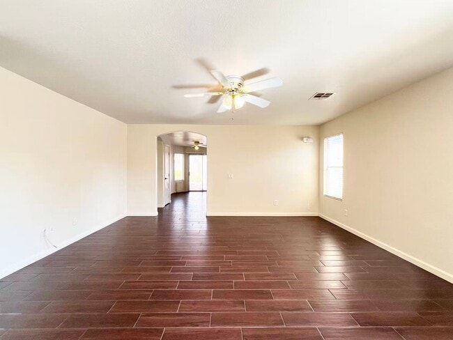 Building Photo - 10996 Crispinio St