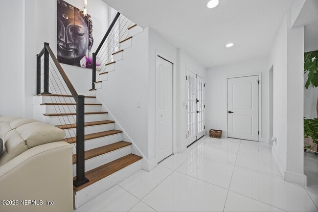 Building Photo - 7805 Baymeadows Cir W