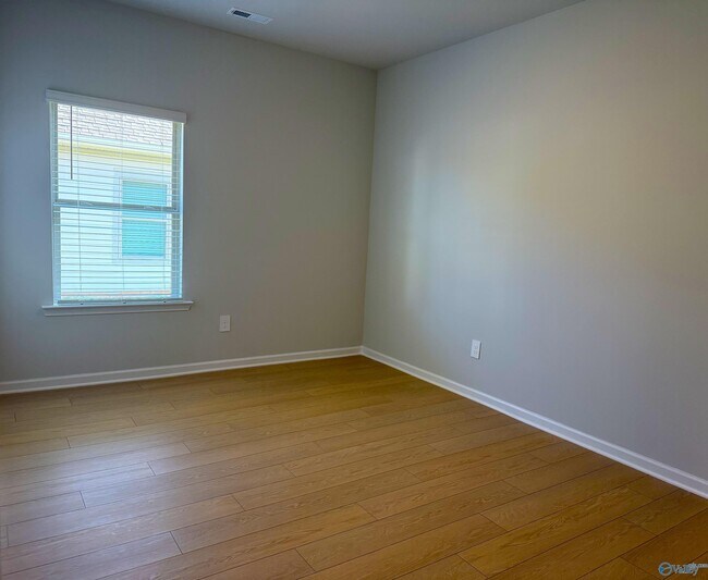 Foto del edificio - 212 Cobbdale Park Dr