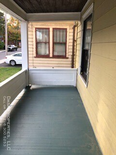 Building Photo - 1824 Weston Ave - 3 Bed / 1 Bath