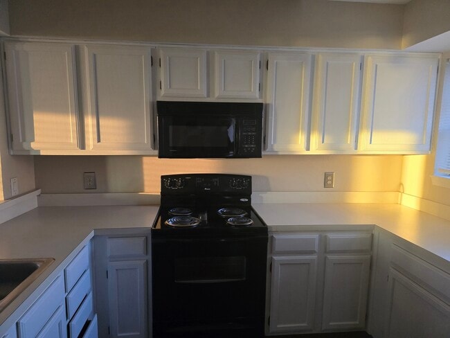 Building Photo - 267 Henry Chandler Dr