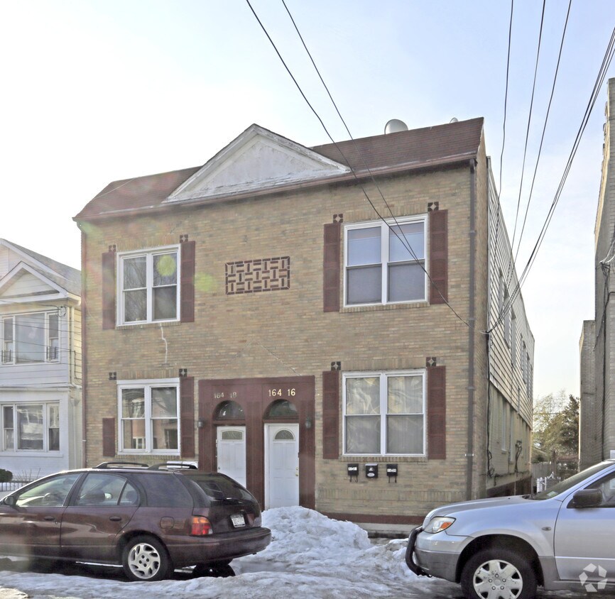 Primary Photo - 164-18 77th Rd